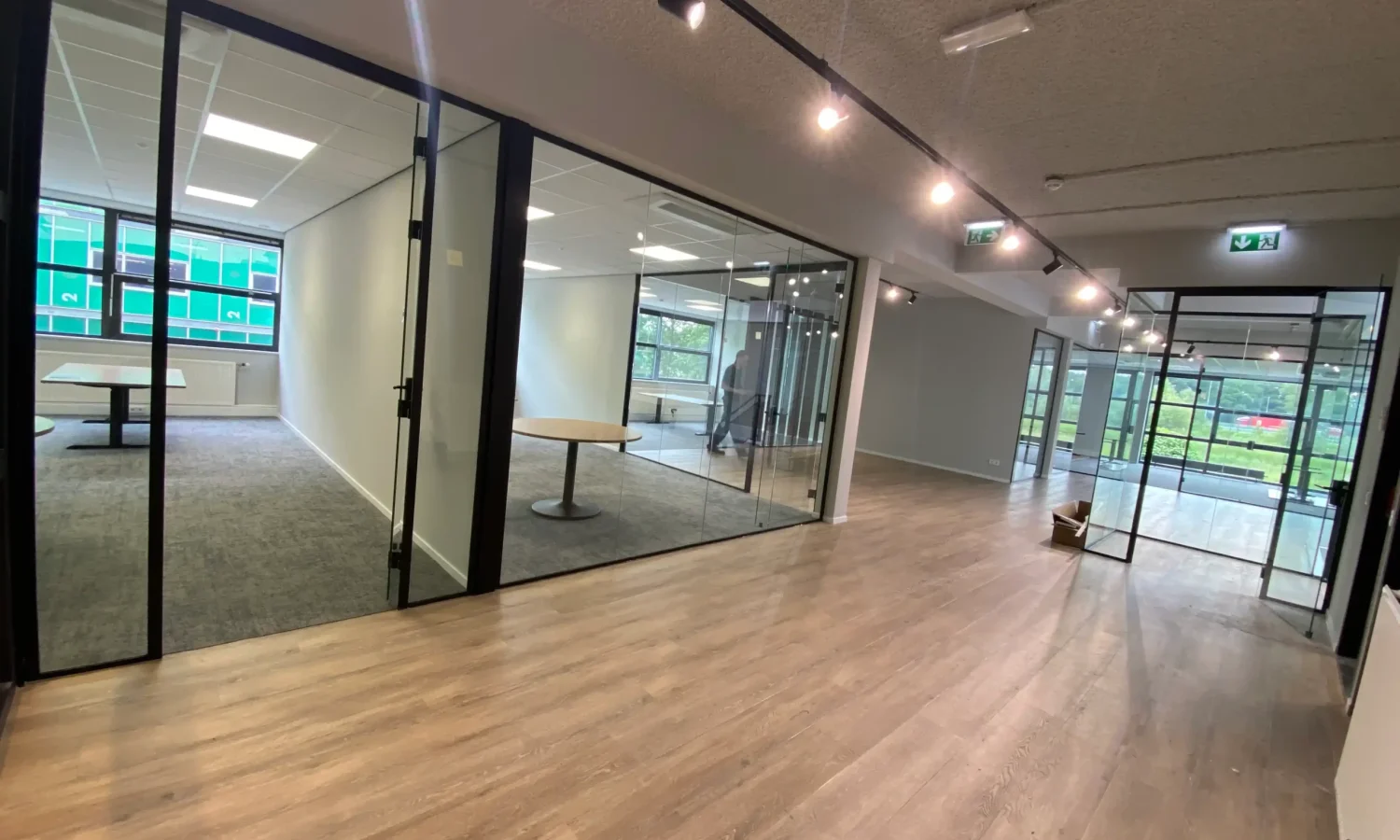 Duurzame verbouwing bedrijfspand ingang