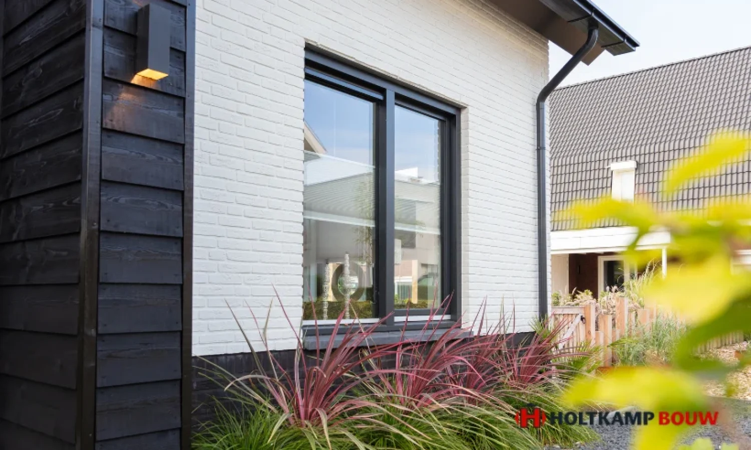 Zijkant moderne maatwerkwoning